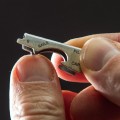 True Utility - Brelok-ze-schowkiem-na-klucz KeyTool - Micro Tool - TU247K-9.jpg