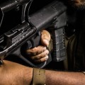 zul_pm_Magpul-Magazynek-PMAG-30-AUS-Steyr-AUG-Window-MAG575-lentus5.jpg