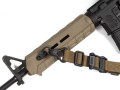 zul_pm_Magpul-Loze-MOE-R-M-LOK-R-Hand-Guard-do-AR15-M4-Mid-Length-Czarny-MAG426-BLK-lentus2.jpg