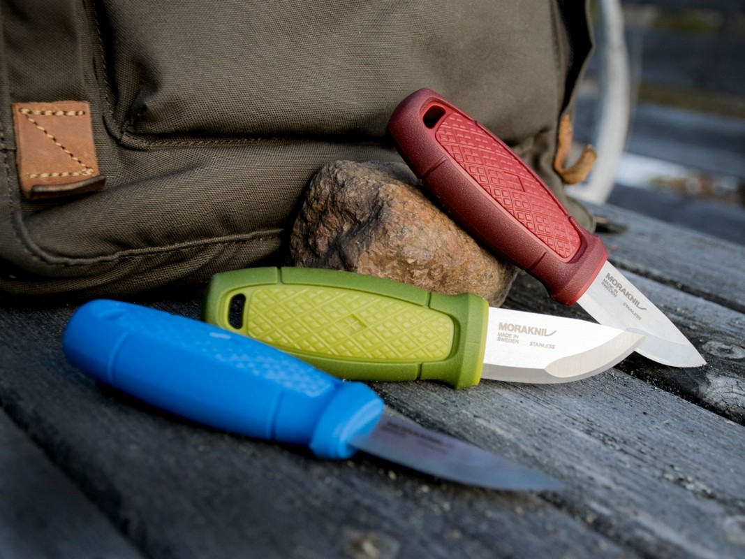 Noz-Morakniv-Eldris-niebieski-stal-nierdzewna-survival-buscraf-turystyka-lentus-militaria