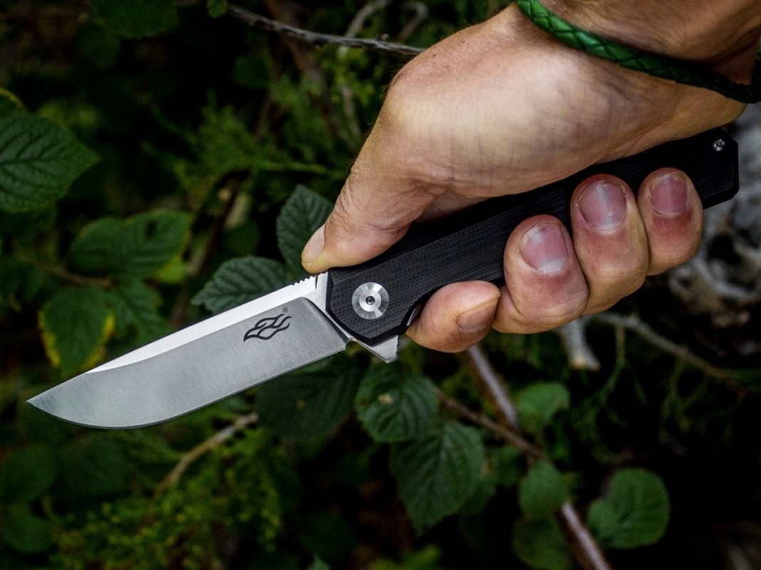 Noz_skladany_Ganzo_Firebird FH11-BK_Drop_Point_flipper_klips_stal_weglowa_EDC