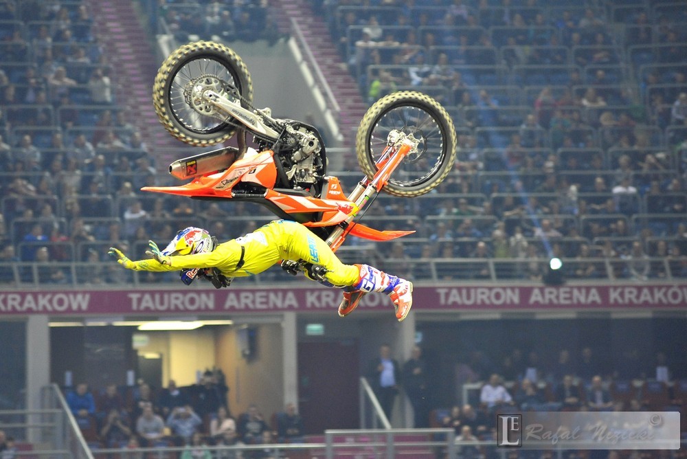 rafal-nizicki-diverse-night-jump-tauron-2017