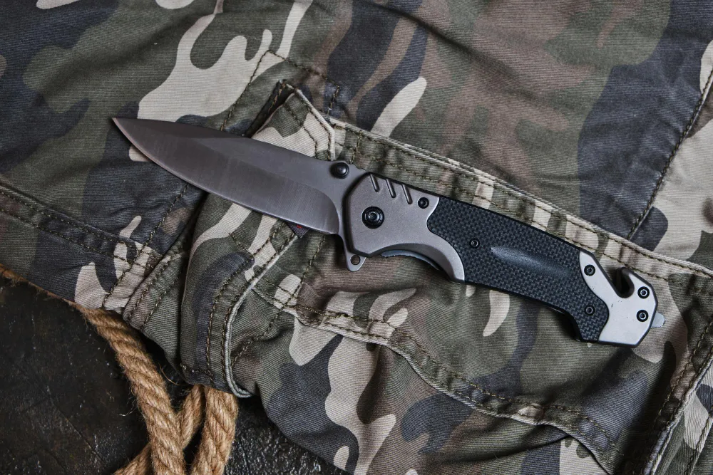 nóż składany wojskowy