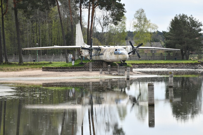 Opuszczony-samolot-w-Polsce-Historia-tajemniczego-wraku-w-Starym-Olesnie