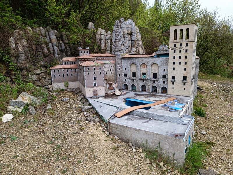 Opuszczon_Park_Miniatur_Sakralnych_Czestochowa