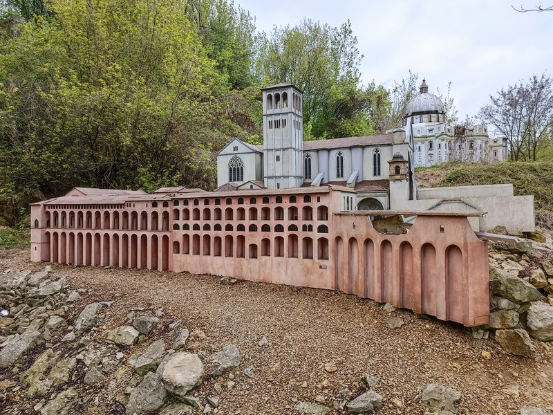 Opuszczon_Park_Miniatur_Sakralnych_Czestochowa