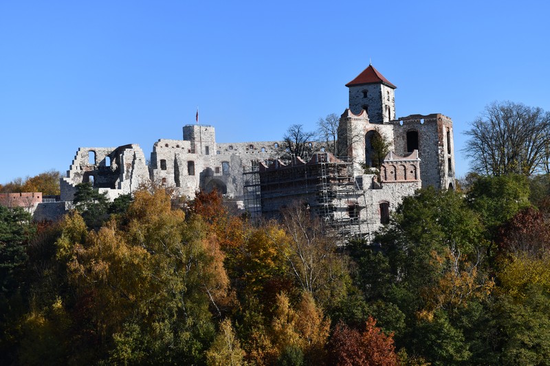 Zamek_Tenczyn_jesienią