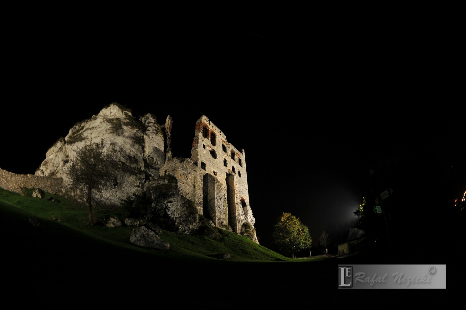 Zamek_ogrodzieniec-kamieniolom-Wiek-Gora-Birow