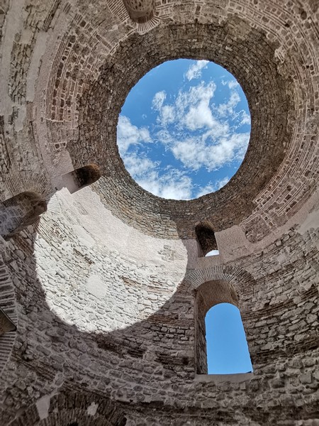 Zwiedzamy_Chorwacje_Split_Vestibulo
