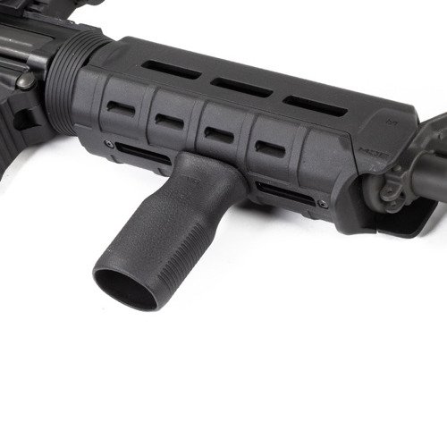 zul_pm_Magpul-Loze-MOE-R-M-LOK-R-Hand-Guard-do-AR15-M4-Carbine-Length-Czarny-MAG424-BLK-lentus